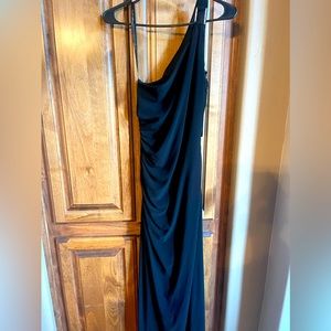 Cocktail dress off the shoulder size 5/6